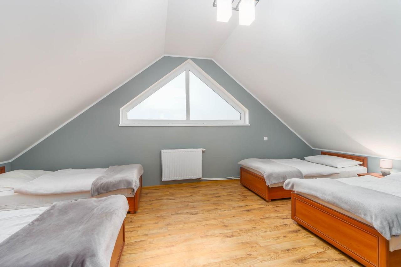 Awenturyn - Pokoje Apartamenty Noclegi Grzybowo グジボボ エクステリア 写真
